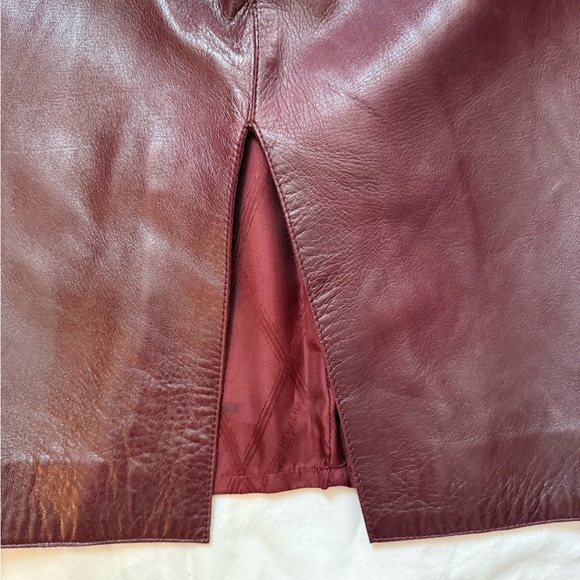 Carolina Herrera Vintage Italian Leather Skirt Dark Red Burgundy Size 10 - Picture 5 of 9